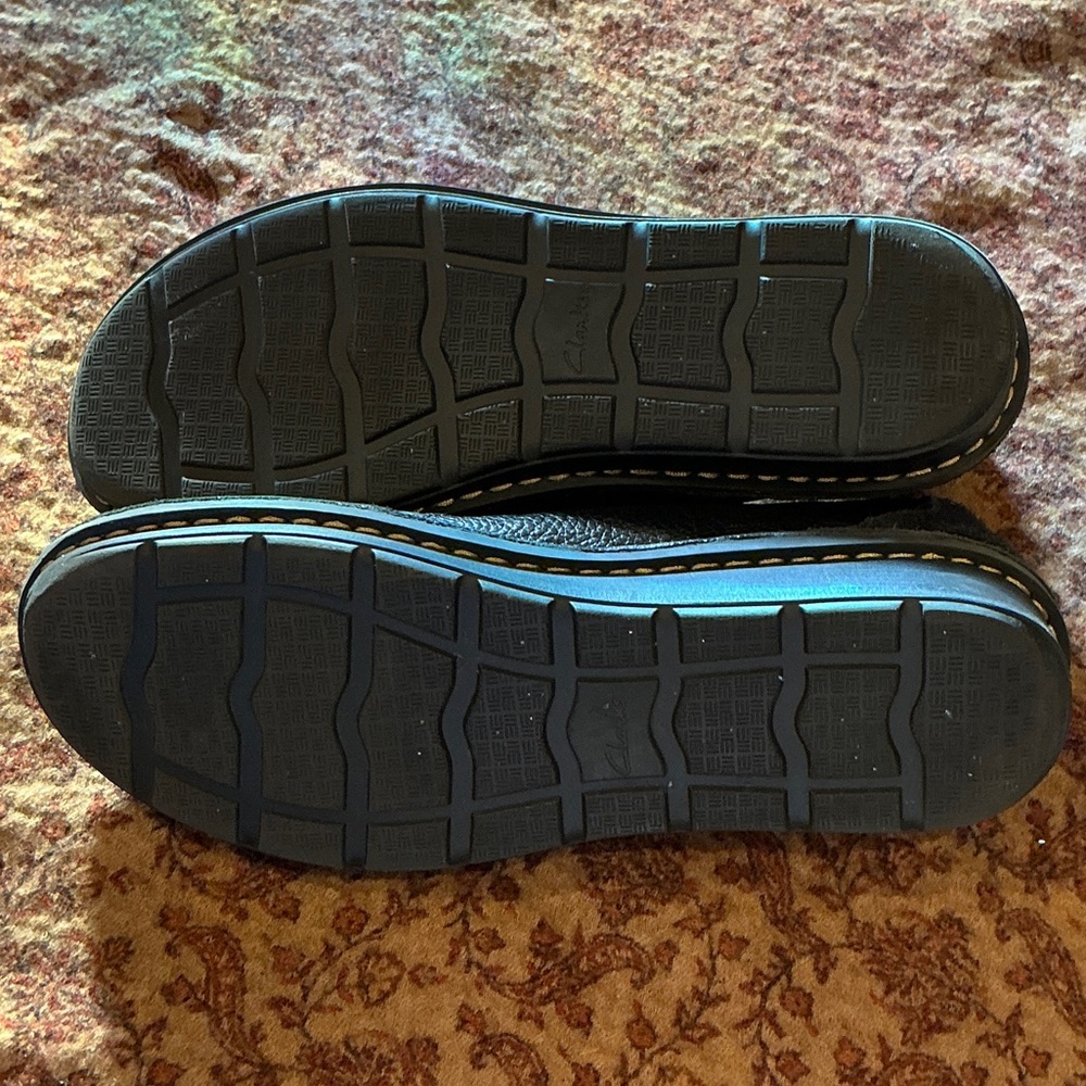 Black Leather Mary Jane Shoes - Picture 4 of 9